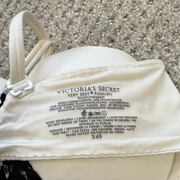 Victoria's Secret White Bra with Black Lace Detail- Push Up Bra - Picture 5 of 7